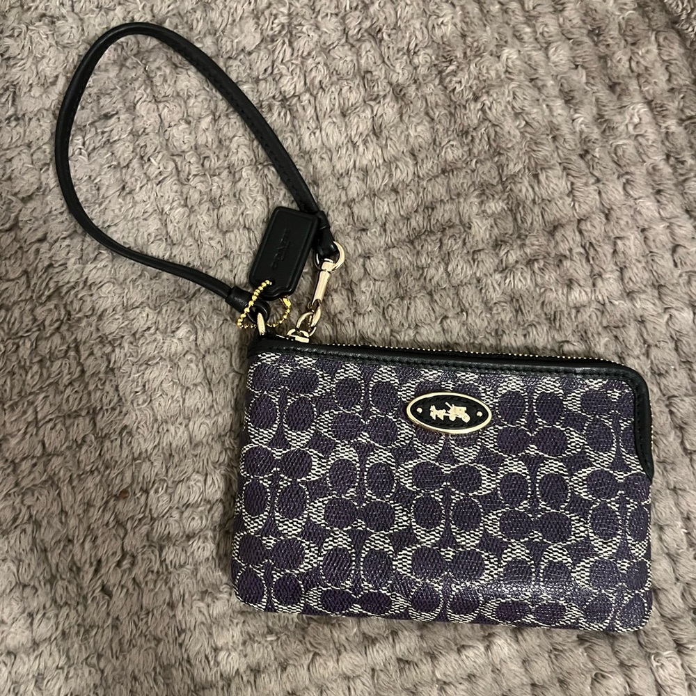 Coach Large Corner Zip Wrislet